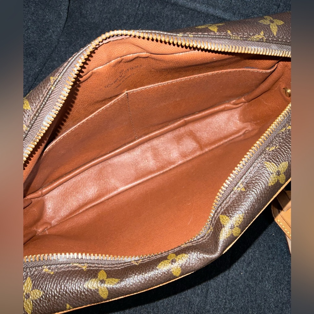 ✅ AUTHENTIC LARGE CLUTCH LOUIS VUITTON BAG - Picture 4 of 13